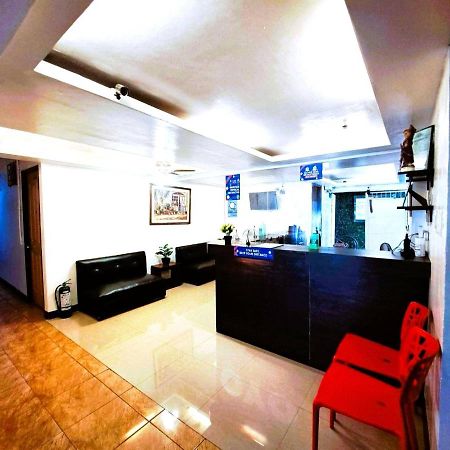 Makati Poblacion Hotel Mandaluyong Exteriör bild