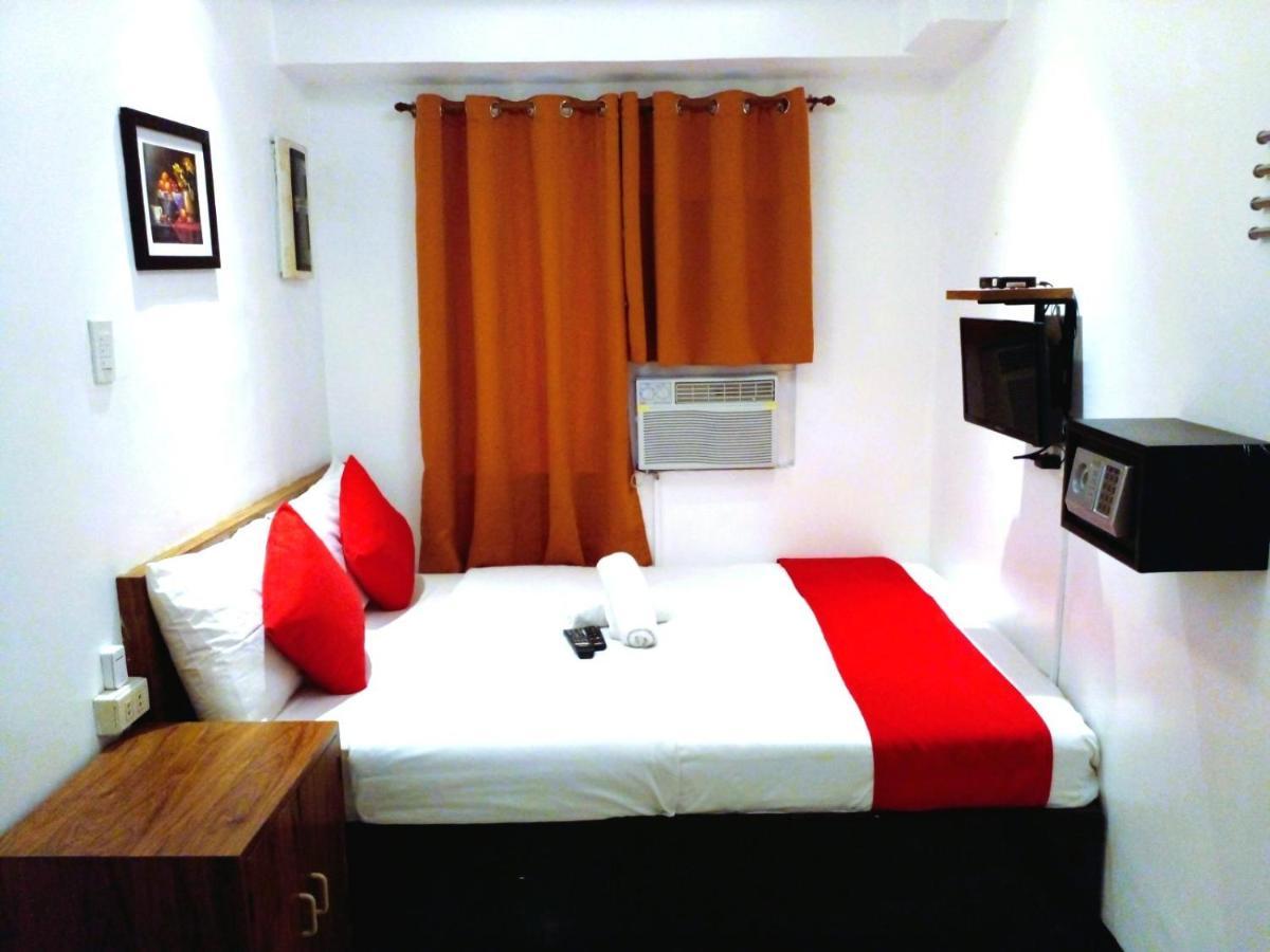Makati Poblacion Hotel Mandaluyong Exteriör bild