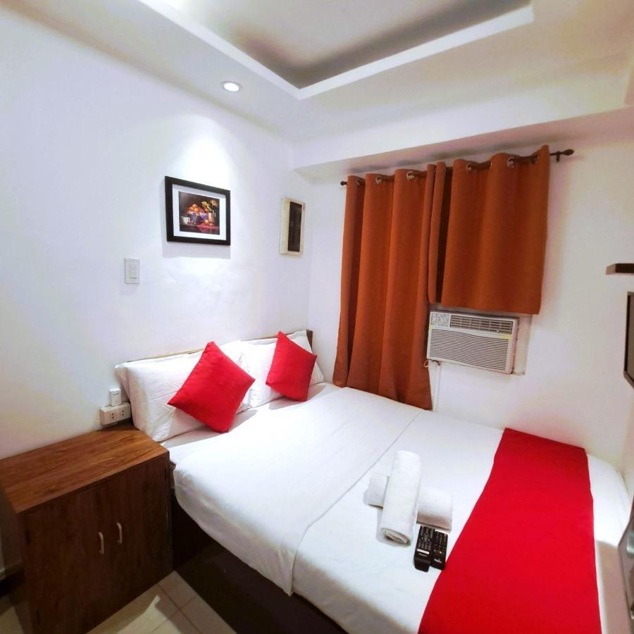 Makati Poblacion Hotel Mandaluyong Exteriör bild